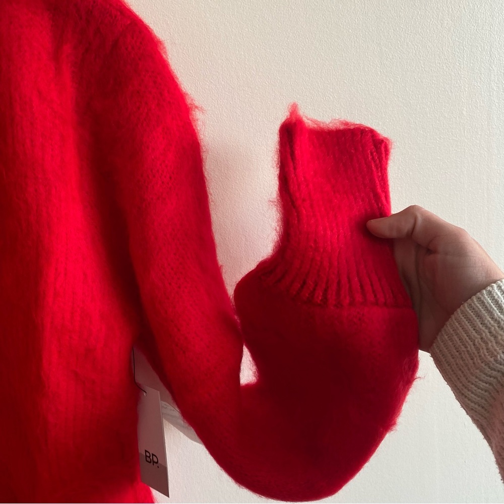 NWT bp Deep V-Neck Fuzzy Tunic Sweater in Red Poinsettia Size XS - Picture 3 of 8